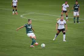 Comentarista da rádio jovem pan afirmou que o palmeiras tem mais time do que o corinthians, mas ressaltou que, pelo fato de a equipe alviverde jogar fora. Palmeiras Empata Com Corinthians No Primeiro Jogo Da Semifinal Do Brasileiro Feminino Palmeiras