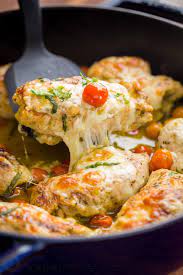 Must Try Chicken Pesto Roll Ups Stuffed With Cheese Juicy Tomatoes And Pesto Chicken Pesto Roll Ups Taste Like Pesto Chicken Chicken Recipes Poultry Recipes