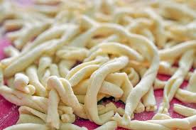 Strozzapreti Emiliani Fatti In Casa Ricette Primi Piatti Di Pasta Pasta Fatta In Casa
