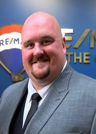 Real Estate Agents in 46037