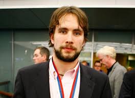 Tuomo iisakki ruutu is a former professional finnish ice hockey striker. Jaakiekkosankari Tuomo Ruutu Asuu Perheensa Kanssa Ylellisesti Kahden Miljoonan Kaupunkikodissa Katso Kuva Seiska