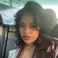 Glenny Espinal's Instagram, Twitter & Facebook