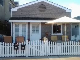 View 12 photos and read 188 reviews. Charming Beach Cottage All Upgraded Great Linens And Beds West Newport