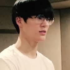How long did it take for his teeth to be fixed?? Lee Jeno What Goes On In Neo City Stays In Neo City