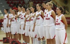 Mentálisan is készül arra a válogatott, hogy ezúttal a csoport esélyeseként kezdi meg a sorozatot. Magyar Noi Kosarlabda Valogatott