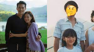 He and his two brothers were raised in seoul. Netizens Think Hyun Bin Looks Like His Girlfriend Son Ye Jin S Father 8 Days
