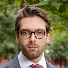 Small businesses in times of distress: lessons learned from the pandemic