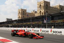 In baku fand 2016 erstmalig der große preis von europa statt, obwohl aserbaidschan geografisch sie möchten endlich mal die atmosphäre eines rennwochenendes der formel 1 verspüren? Formel 1 Ferrari Dominiert In Baku Leclerc Bestzeit Vor Vettel Autobild De