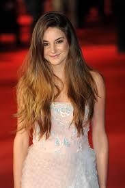 Shailene woodley plays the angry teenage daughter and she is outstanding. Shailene Woodley Hawtcelebs