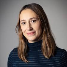 Shared e-scooters and public transit: a strategic fit