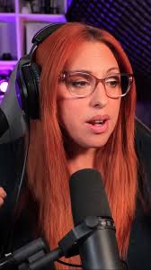 Gala Montes Responde Duro a las Críticas de Su Música