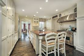 20 white luxury kitchens that will