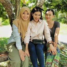 Cukup derita itu ialah sebuah siri drama televisyen malaysia 2021 arahan along kamaludin, dibintangi oleh hisyam hamid, ruhainies farehah dan chacha maembong.siri ini memulakan tayangan perdana di slot samarinda tv3 bermula 6 mei 2021 menggantikan penjara janji. Hello Jangan Tapau Cintaku Episod Tv3 Astro Ria
