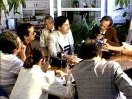 Narcos adlı dizinin ilk sezonunun üçüncü bölümünde kendisine yer bulan ve 37 yaşında öldürülen avukat/politikacı. Mediocragresivo On Twitter 19 De Agosto De 1983 El Representante A La Camara Pablo Escobar Inicia Proceso Juridico Contra El Ministro De Justicia Rodrigo Lara Bonilla Que Lo Acuso Publicamente De Narcotrafico