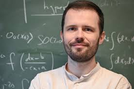 Eric Perlmutter, physicist and CEA Research Director at IHES