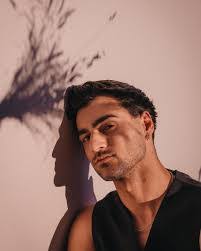 Noah Paul's Instagram, Twitter & Facebook