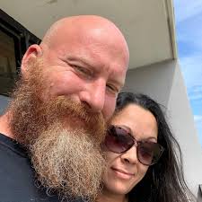 Can the lens of the headlight be replaced?