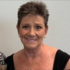 There are over a hundred islands