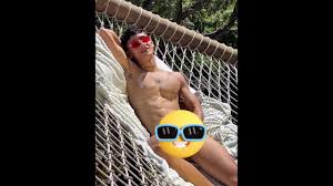 Hot boy masturbates on a family outing | @SaosMusica