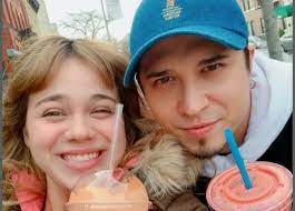 她想為了愛而結婚，而不是為了錢。 msc, trad.她想为了爱而结婚，而不是为了钱。 msc, simp. tā xiǎng wèile ài ér jiéhūn, ér bùshì wèile qián. æœ¨æ'æ˜´ ã‚¸ãƒ£ã‚¤ã‚¢ãƒ³å£°å„ª ã¯çµå©šã—ã¦ã‚‹ ãƒãƒ¼ãƒ•ã§ã‚¤ã‚±ãƒ¡ãƒ³ãªã®ã«å½¼å¥³ã‚¼ãƒ­ Rzm Headline
