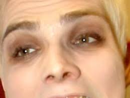 Cafe Owner Threatened for Giving Bands the Sh*ts