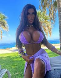 Emmymxoxo - Free pics, galleries & more at Babepedia