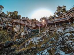 Mais à frente chegamos à ponte suspensa que me fez lembrar os filmes do indiana jones! Passadicos Do Paiva E Ponte Suspensa 516 Arouca Dicas Para Visitar E Onde Comecar Vagamundos