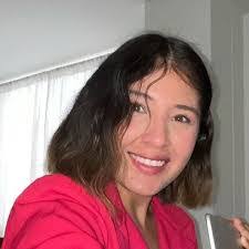 Angela Murgas's Instagram, Twitter & Facebook