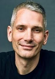 Lee Carleton's Instagram, Twitter & Facebook