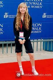 Jennette michelle faye mccurdy (born june 26, 1992) is an american actress, screenwriter, producer, singer and songwriter. Jennette Mccurdy Saturday 10 May 2008 15th Annual Eif Revlon Run Walk For Women At Los Angeles Memorial Coliseum Los A Jennette Mccurdy Jeannette Mccurdy Women