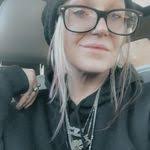 Lisa Bramble's Instagram, Twitter & Facebook