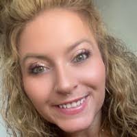 Alissa Kinney's Instagram, Twitter & Facebook