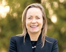 Deborah Cloud's Instagram, Twitter & Facebook