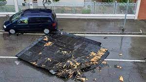 Incidente sull'a1, auto si ribalta e manda. 23thybdajnohdm