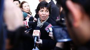 La postergación de las elecciones requiere soluciones que den garantías a toda la ciudadanía. Abogados De Yasna Provoste Le Prestan Ropa A Harald Beyer