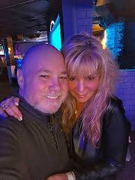 Loretta Kearney's Instagram, Twitter & Facebook