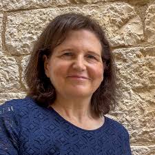 Reem Awad's Instagram, Twitter & Facebook