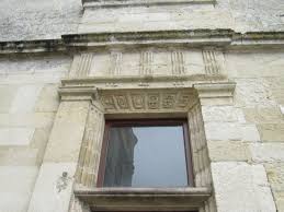 Chateau De Coulonges Sur L Autize Fenetre Cote Ancienne Cour Interieure 2 Rabelais Peut Grace A L Influenc Architecture Renaissance Cour Interieure Chateau