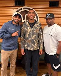 BREAKING: Four-Star CB Miles Brown has Committed to Kentucky, he tells me  for @rivals.ig The 6'0 185 CB from Martin, TN chose the Wildcats over  Tennessee, Ole Miss, and Louisville “Blue always