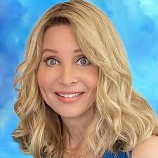 Heather Desch's Instagram, Twitter & Facebook