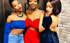 Actress thuso mbedu lets us in on her hair and beauty secrets at a behind the scenes photoshoot. Thuso Mbedu Parties Up A Storm On Her 27th Birthday Youth Village