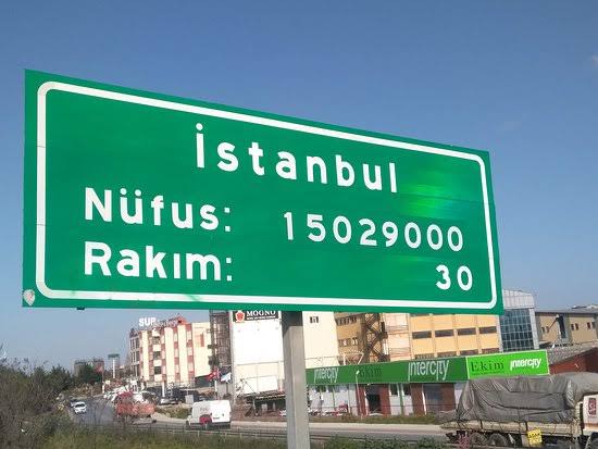 �stteki �ye sevgilisinden ayr�ld� ona ne dersin ?