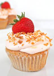 Strawberry Colada Cupcakes Strawberry And Coconut Cupcakes Topped With Toasted Coconut The Girl Who Ate Everything C E Juice Recipe Desserts Cupcake Recipes