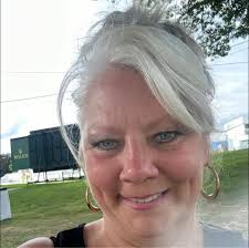 Our Golden Girls are headed to Mohegan Sun! Miami's Fab Four are planning  their annual Halloween Shindig, and the goblins and ghouls have all come  out to play. As Rose dresses the