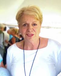 Mme Dolores Fabi — Résidence funéraire Steve L. Elkas