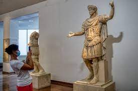 Αρχαία ολυμπία, το λίκνον του ελληνισμού. Sto Moyseio Ths Arxaias Olympias Mesa Apo 9 1 Klik Ek8amboi Mprosta Ston Ermh Toy Pra3iteloys Kai Th Nikh Toy Paiwnioy Eikones Politismos Iefimerida Gr