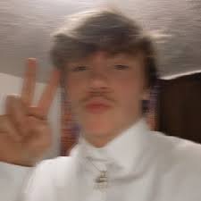 Stream Logan Larsen music