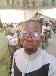 Ghost corper after Collecting their NYSC certificate.... W ECT. You  Youcan't can't see me! NHER GIE ינר