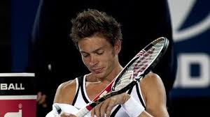 Just click on the category name in the left menu and select your tournament. Nicolas Mahut Ein Kerl Im Tennis Kleidchen
