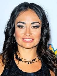 Claudia Valentine's Instagram, Twitter & Facebook